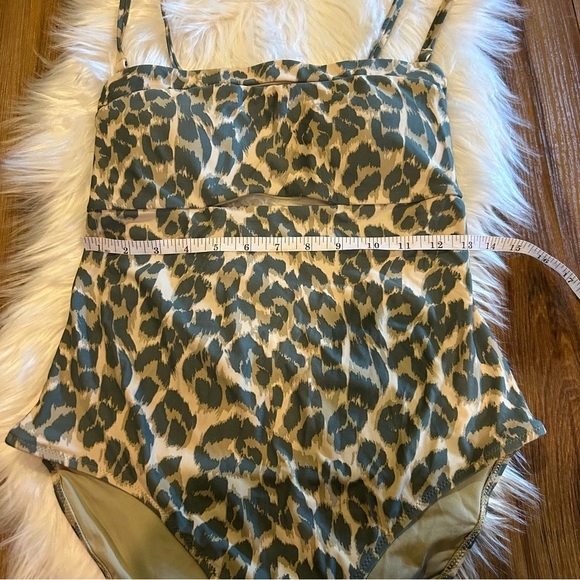 Aerie Bandeau Convertible One Piece Swimsuit Leopard Keyhole Tan size Medium - Picture 3 of 8
